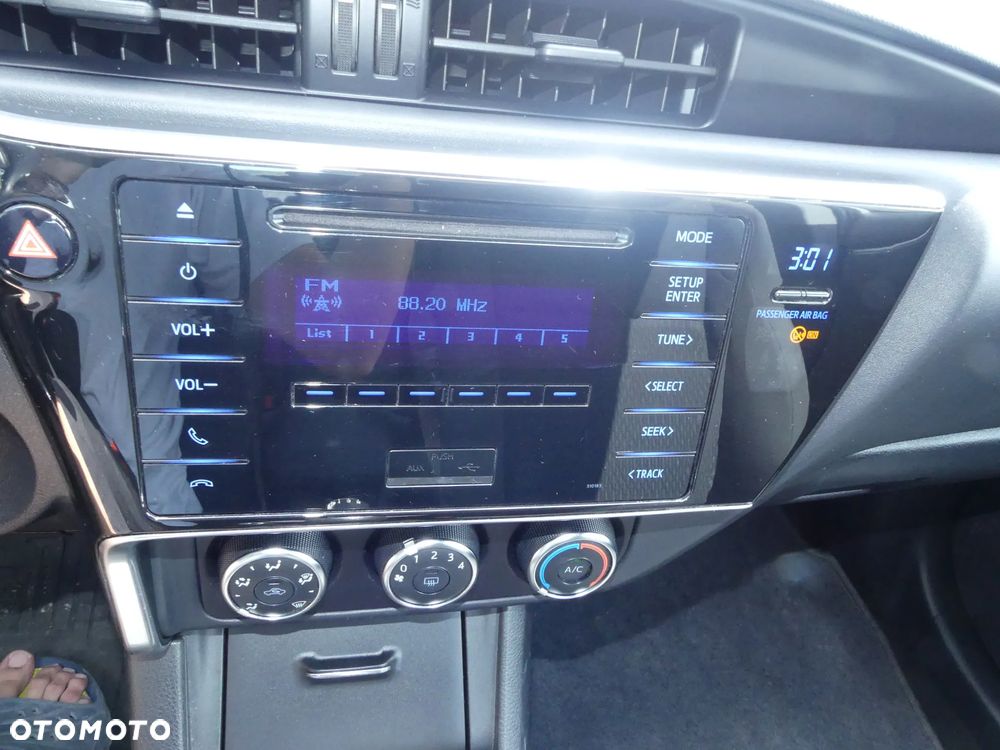 Toyota Corolla 1.33 Comfort - 27