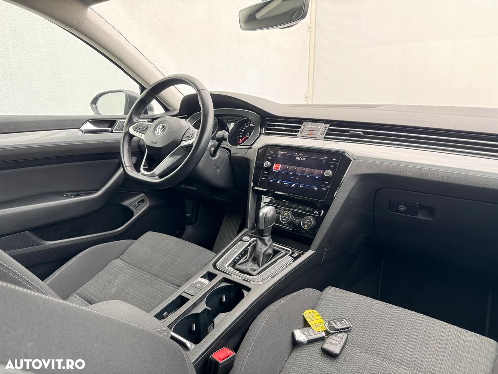 Volkswagen Passat Variant 2.0 TDI DSG Business - 9
