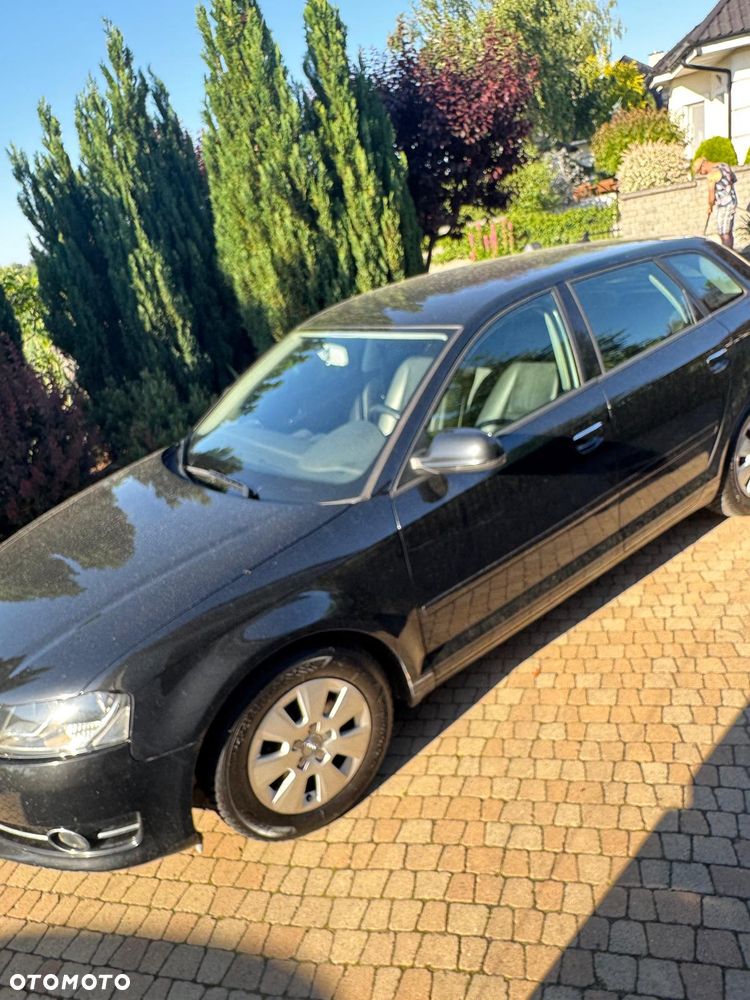Audi A3 Sportback 1.6 TDI Ambition - 2