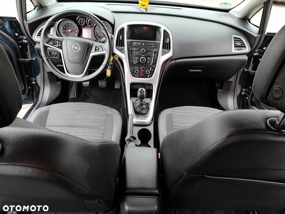 Opel Astra 1.4 Turbo Selection - 13