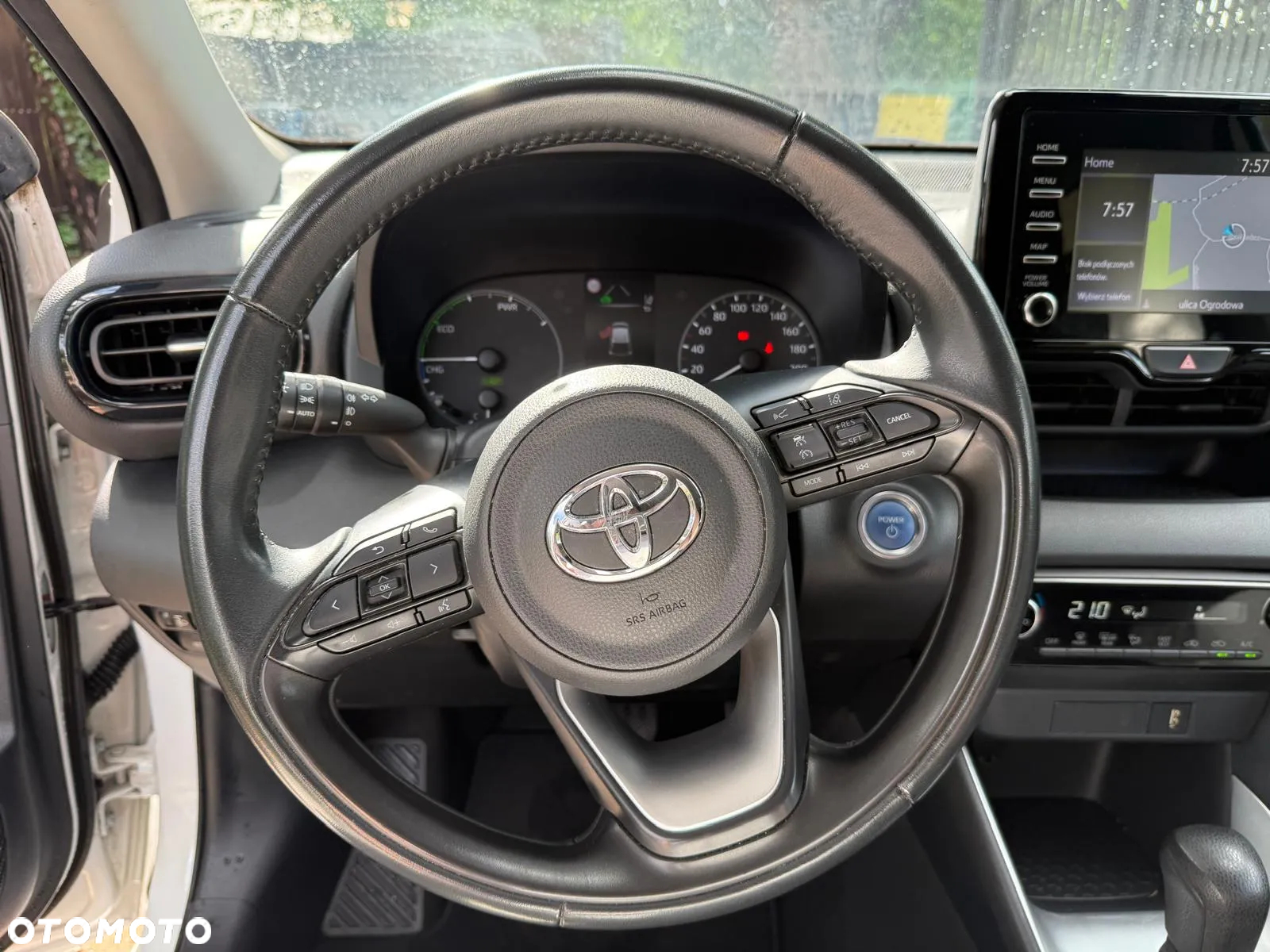 Toyota Yaris Hybrid 1.5 Comfort - 17