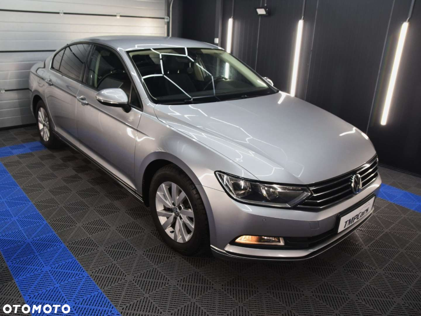 Volkswagen Passat - 13