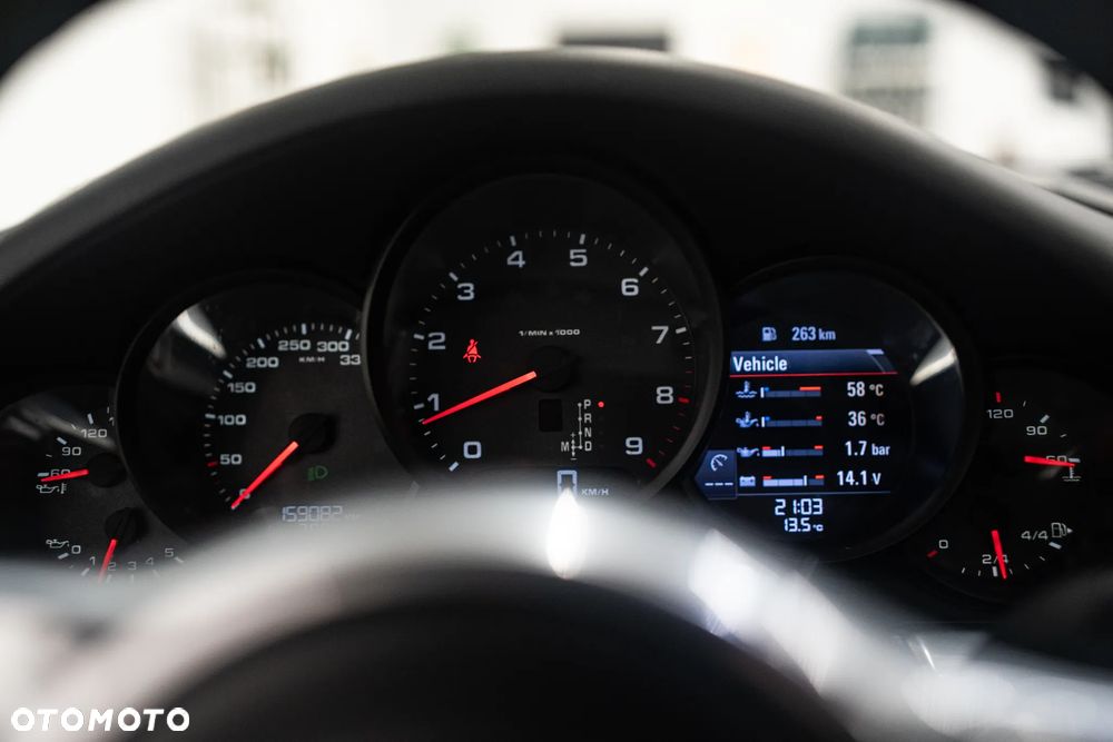 Porsche 911 Carrera PDK Black Edition - 16