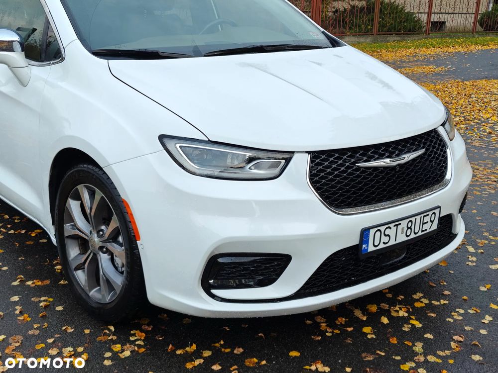 Chrysler Pacifica - 1