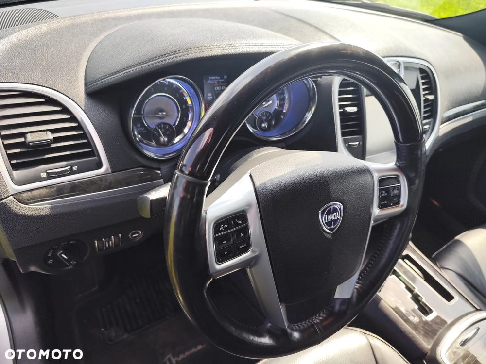 Lancia Thema 3.0 V6 CRD 24V Automatik Platinum - 17