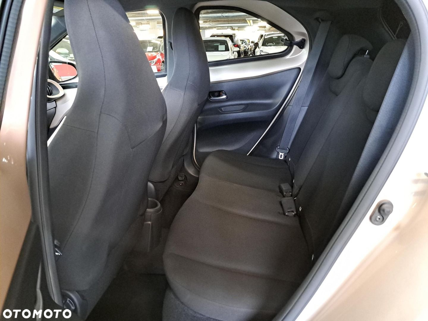 Toyota Aygo X 1.0 VVT-i Style CVT - 11