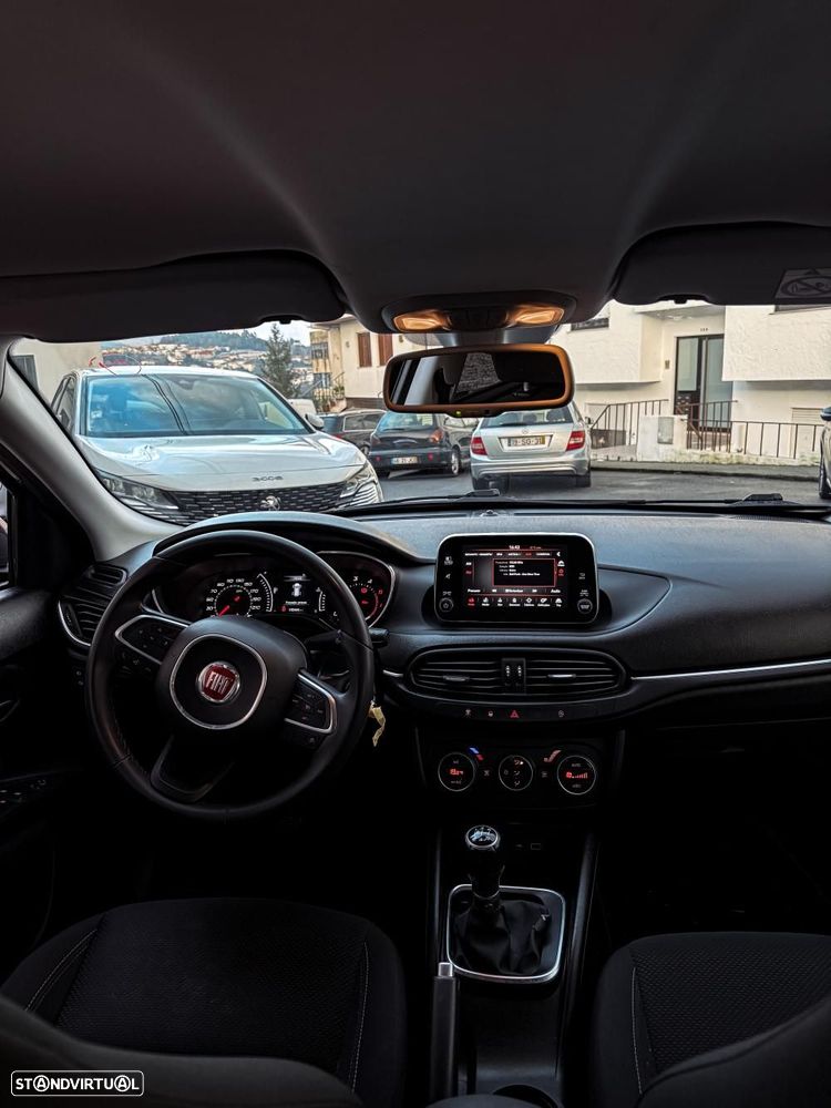 Fiat Tipo Station Wagon 1.3 M-Jet Lounge - 10