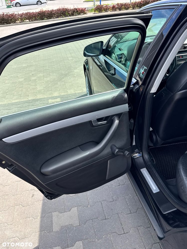 Audi A4 Limousine - 17