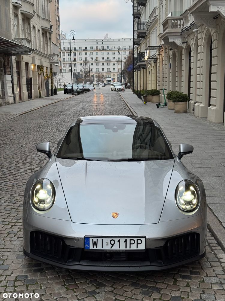 Porsche 911 Carrera T-Hybrid 4 GTS - 3