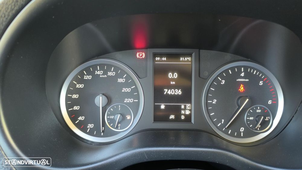 Mercedes-Benz Vito Tourer - 19