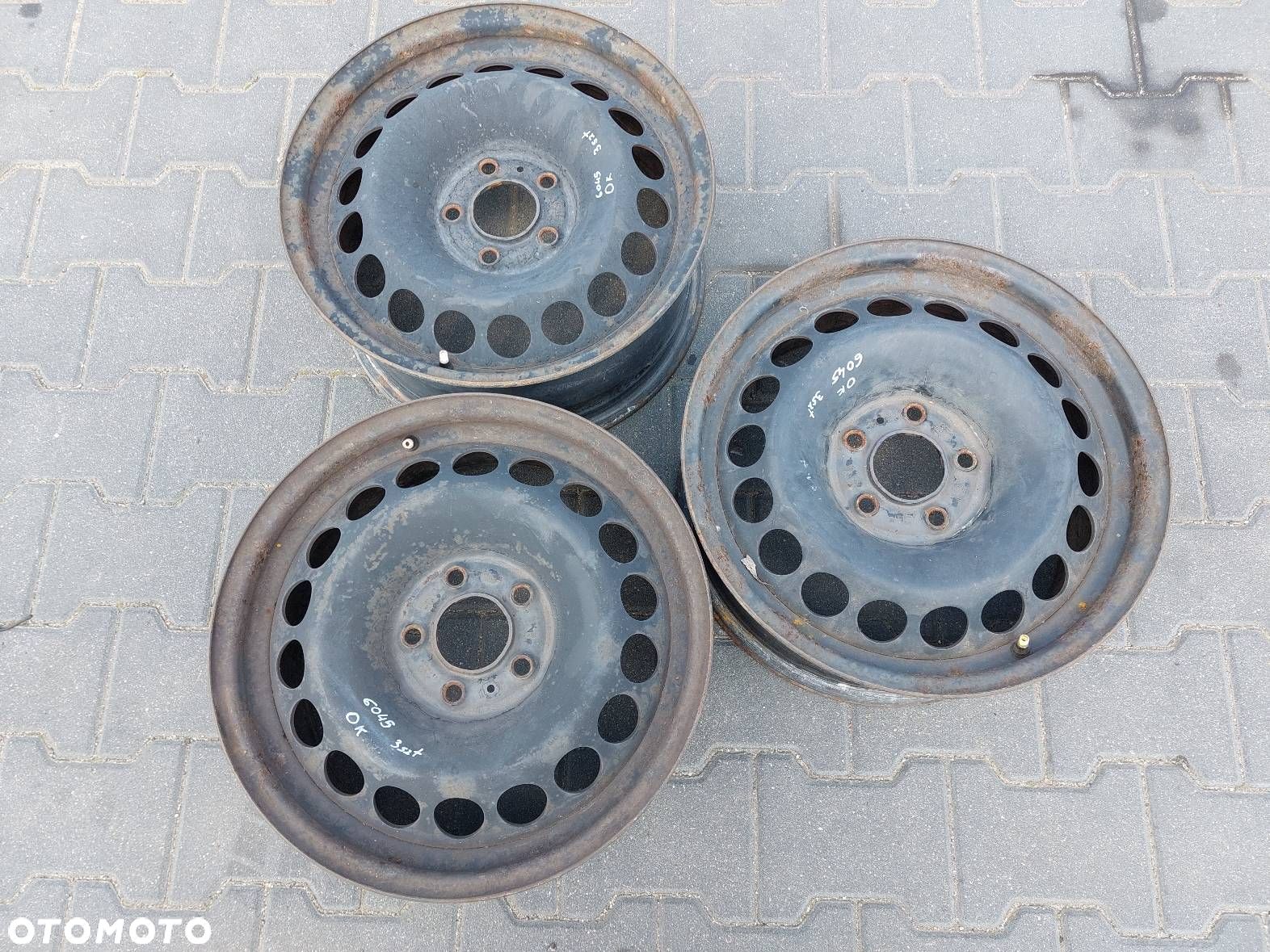 FELGI STALOWE 3 SZT 5x112 7Jx16 ET39 FI66,6 AUDI A4 B8 8K0601027A - 1
