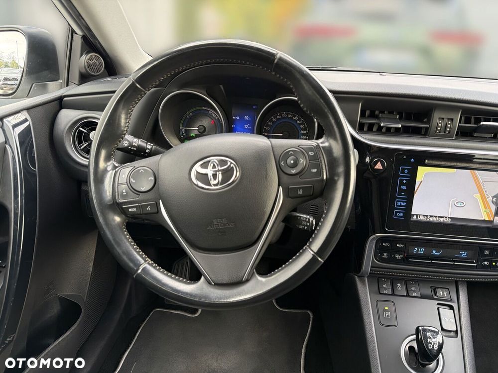 Toyota Auris - 13