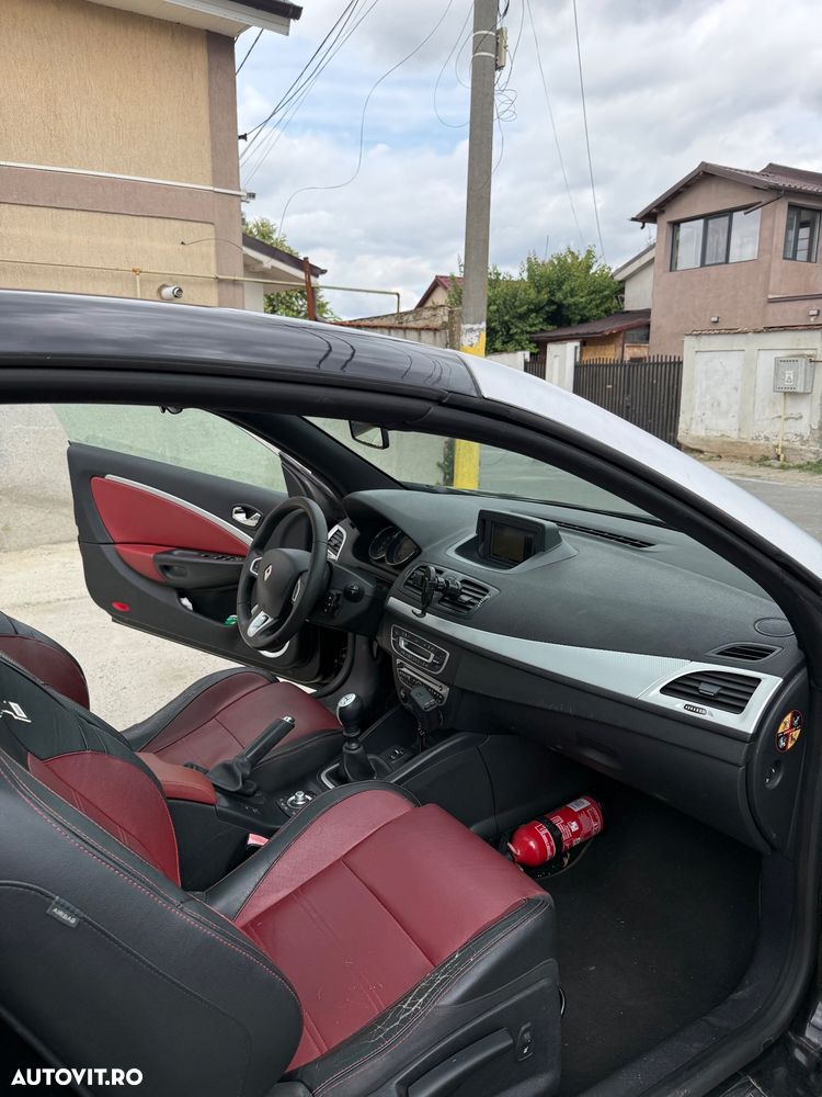 Renault Megane III 1.6 16V Color Edition - 11