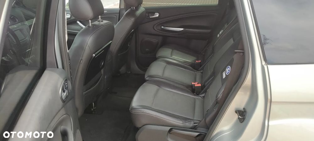 Ford S-Max - 8