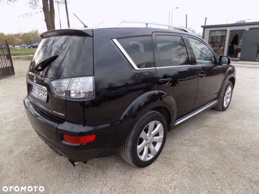 Mitsubishi Outlander - 3