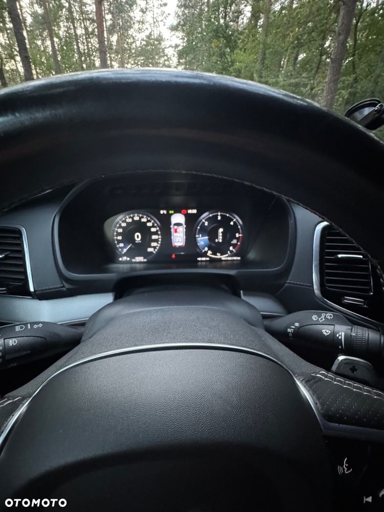 Volvo XC 90 D5 AWD R-Design 7os - 18