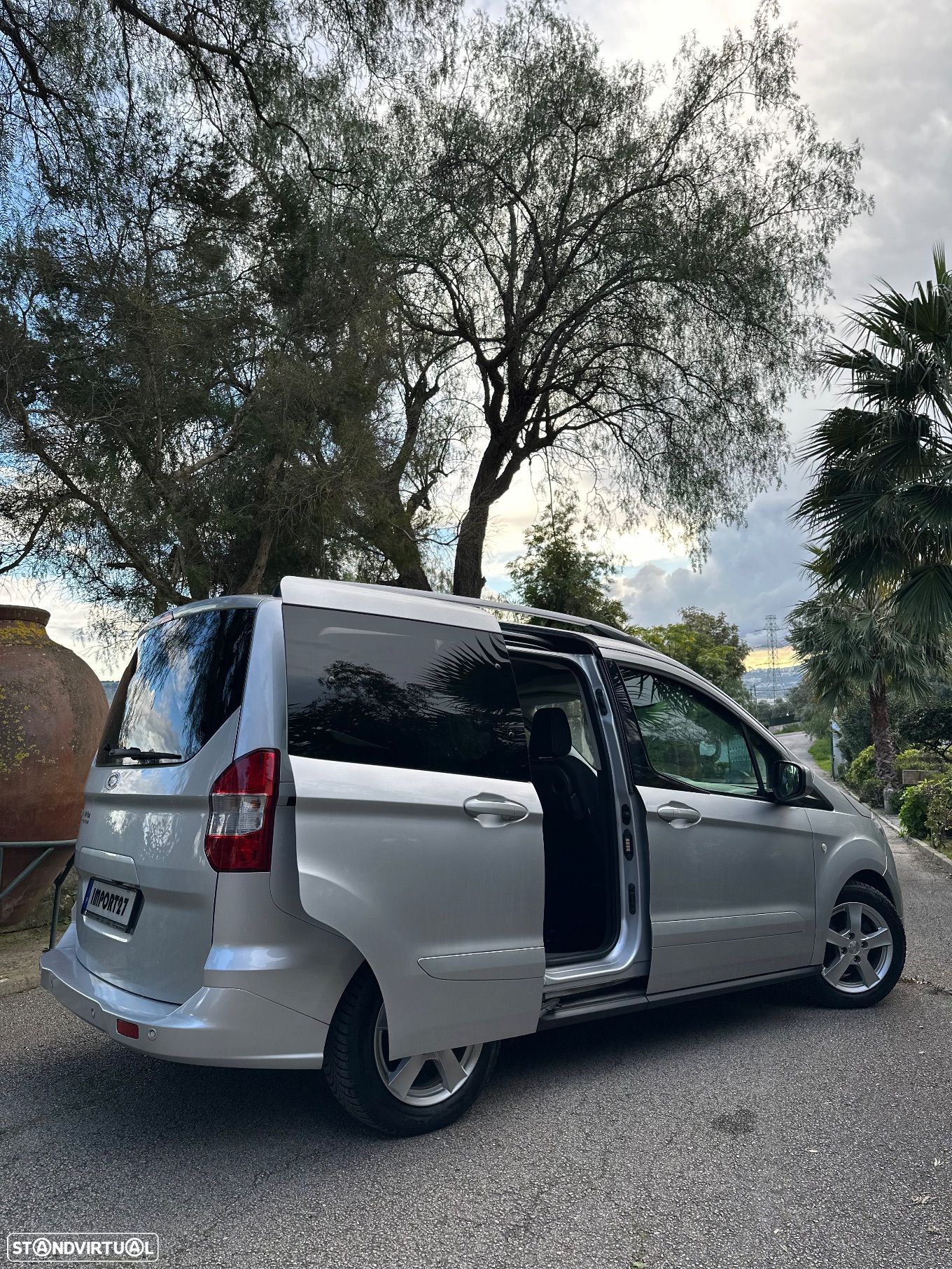 Ford Tourneo Courier 1.5 TDCi Titanium - 16
