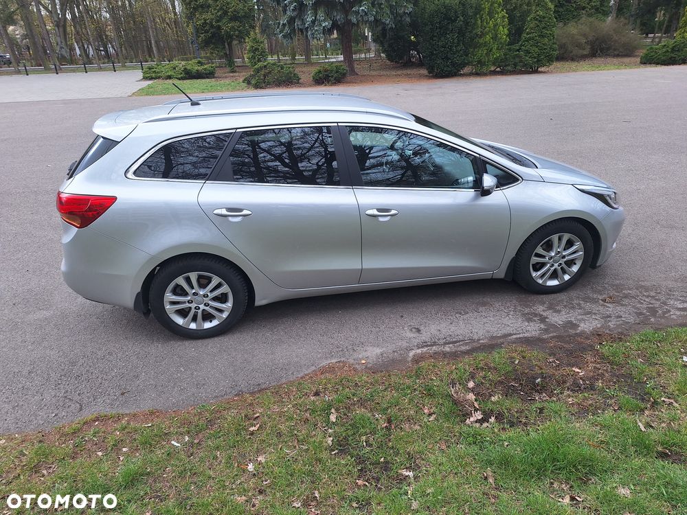 Kia Ceed - 4