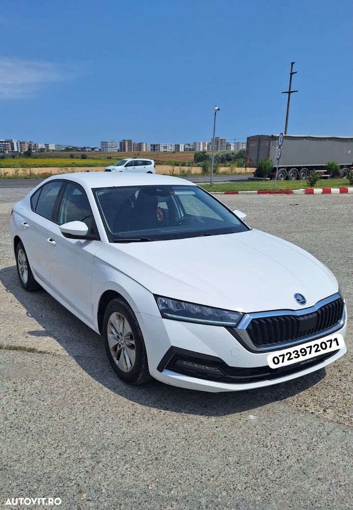 Skoda Octavia 2.0 TDI DSG Ambition - 1