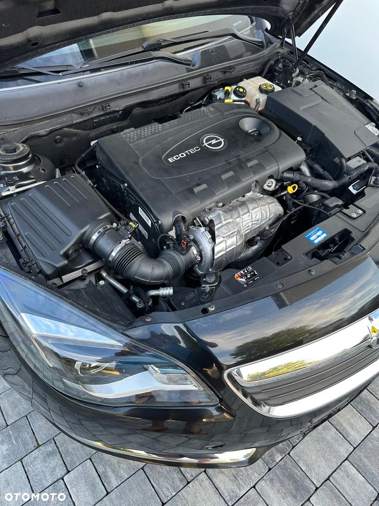Opel Insignia - 36