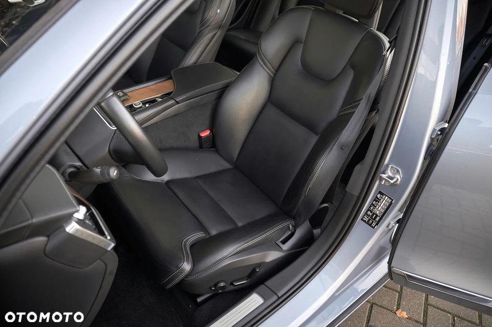 Volvo S90 - 26