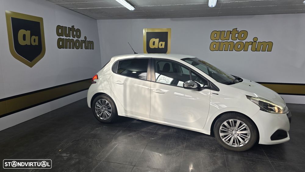 Peugeot 208 1.5 BlueHDi Signature - 5