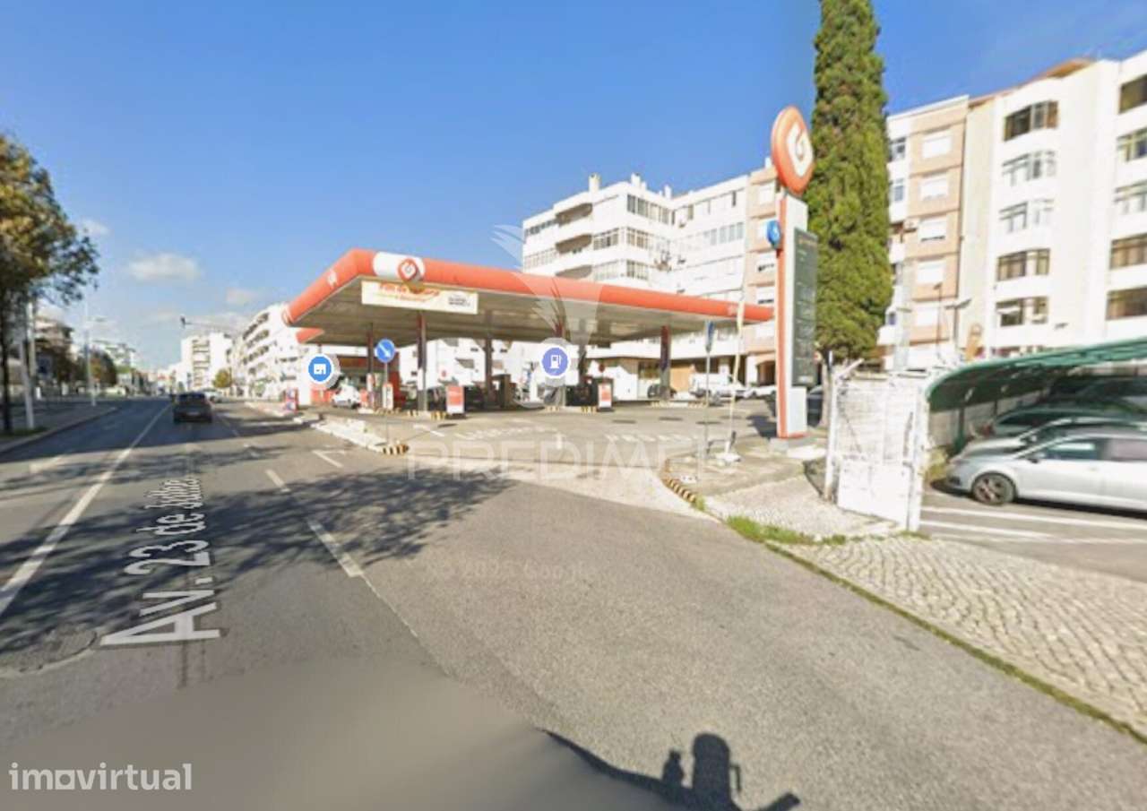 T3 em Laranjeiro perto de transportes remodelado - Grande imagem: 5/40