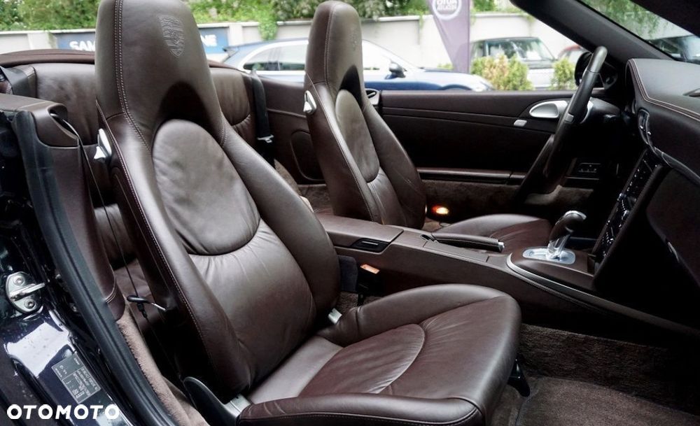 Porsche 911 Carrera 4S PDK - 9
