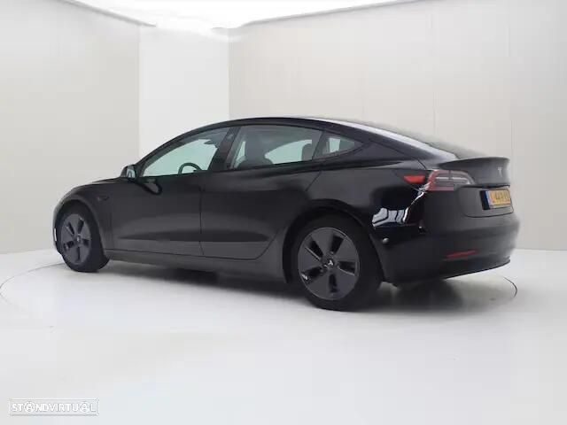 Tesla Model 3 Standard Range Plus RWD - 3