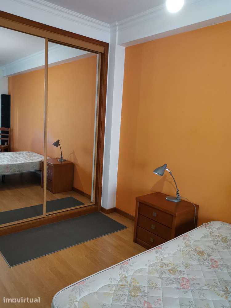 M. Guizo(próx. C. Comercial UBBO- Quarto p/homens - Grande imagem: 3/27