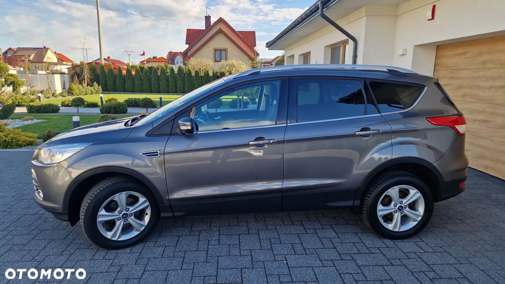 Ford Kuga 1.6 EcoBoost 2x4 Titanium - 2