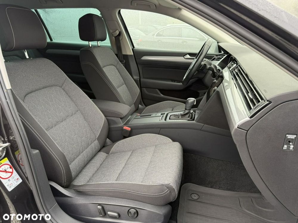 Volkswagen Passat Variant 2.0 TDI EVO Business DSG - 16