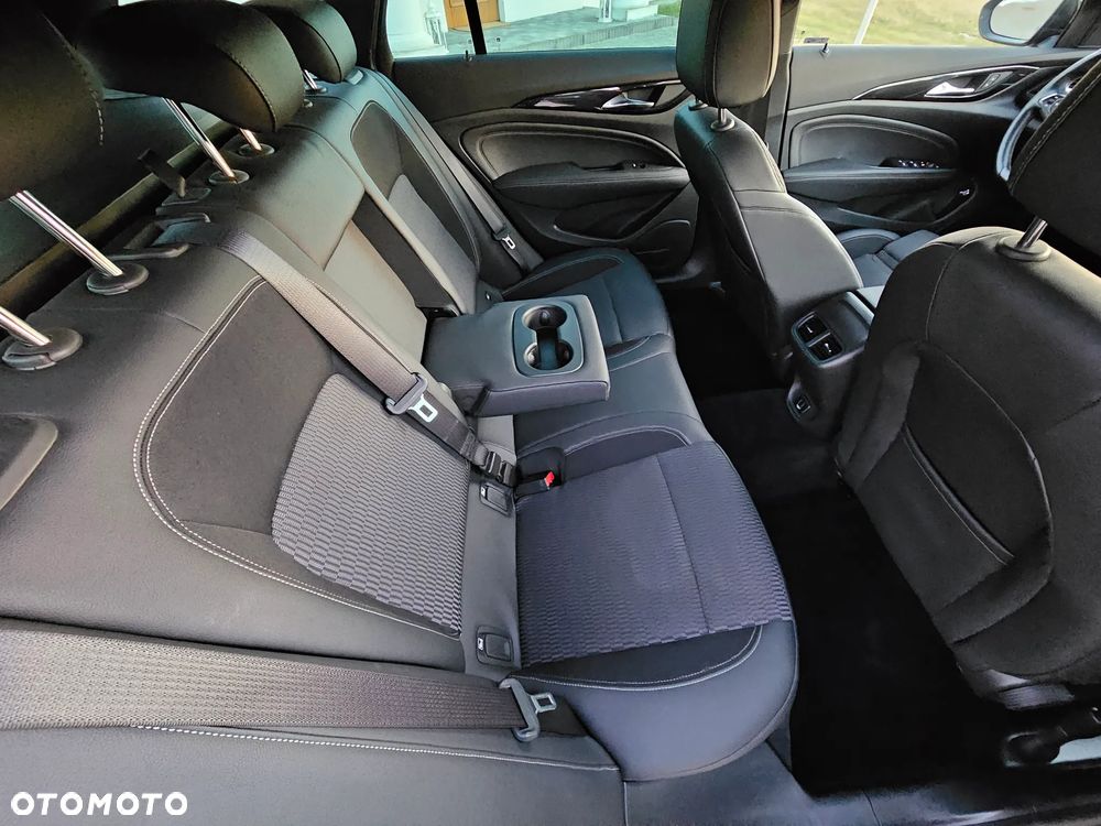 Opel Insignia 1.6 Automatik Business Innovation - 28