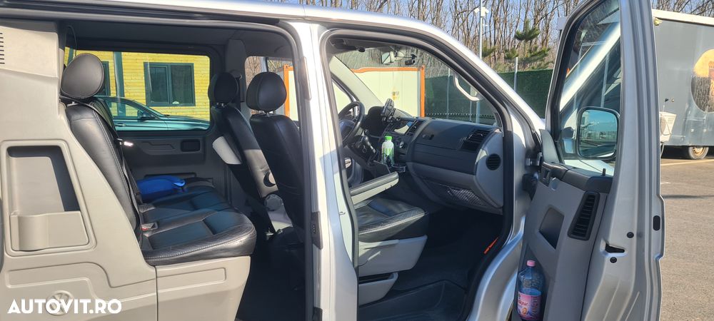 Volkswagen Transporter Caravelle Scurt (5 loc) - 8