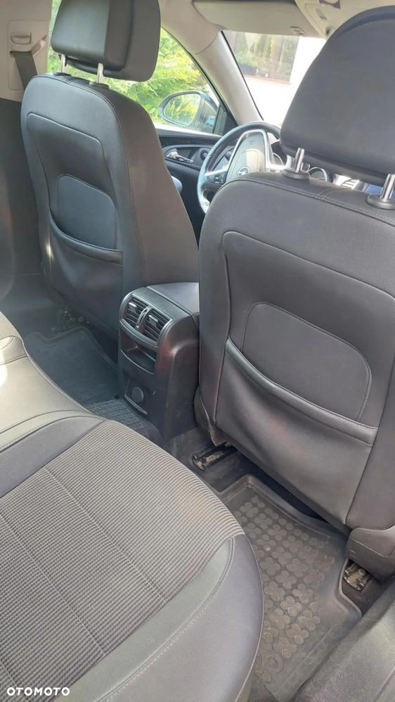 Opel Insignia - 21