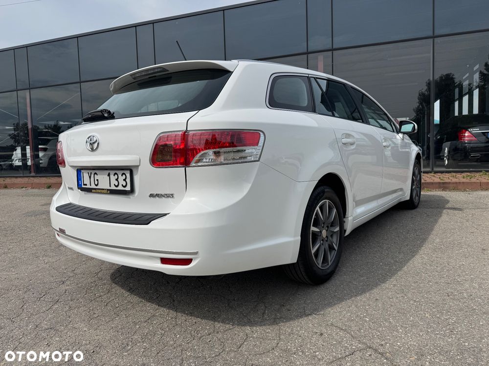 Toyota Avensis 1.8 Luna - 10
