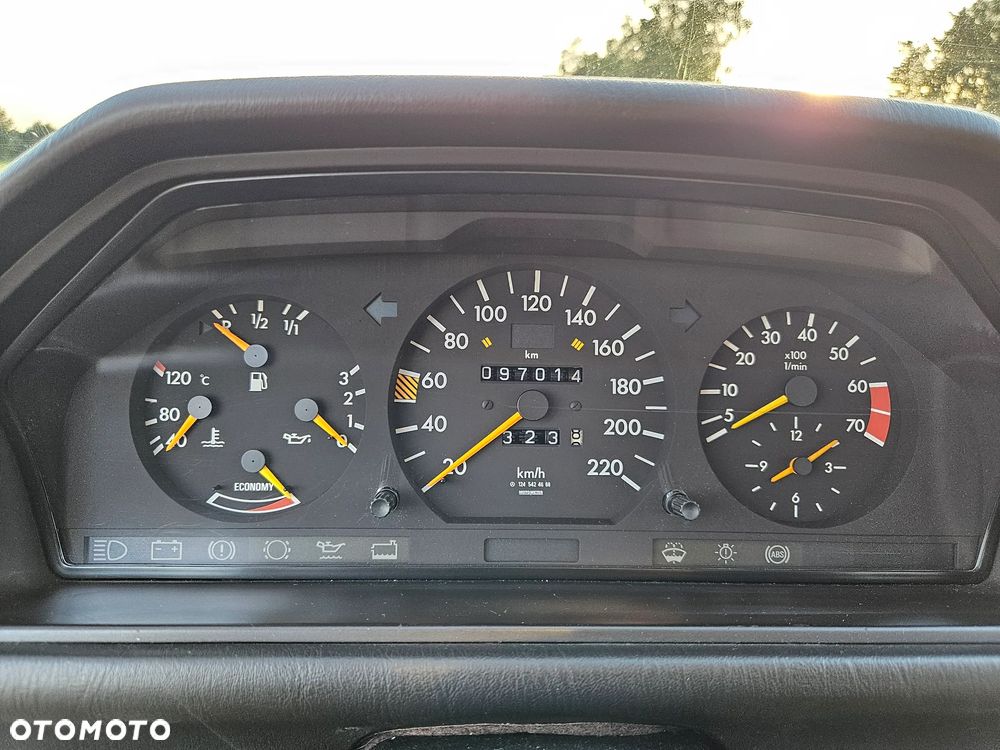 Mercedes-Benz W124 (1984-1993) - 13