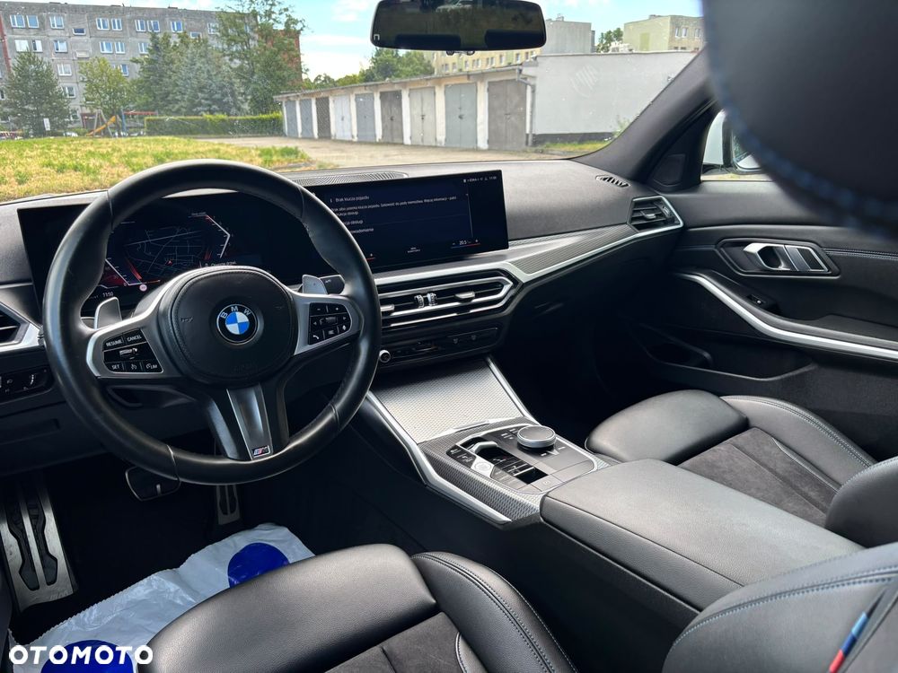 BMW Seria 3 320i xDrive M Sport - 27