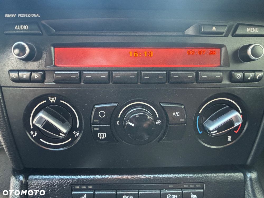BMW X1 sDrive16d xLine - 29