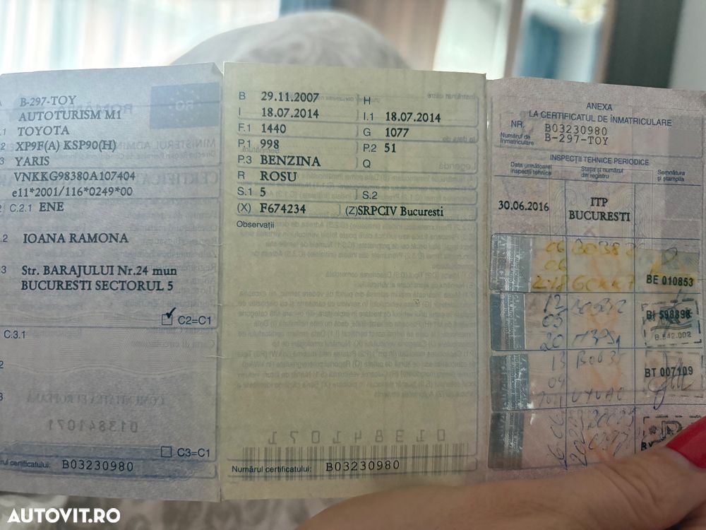Toyota Yaris 1.0 - 9