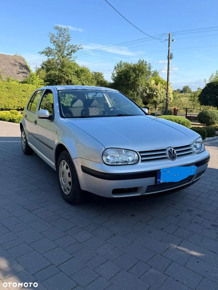 Volkswagen Golf 1.6 - 1