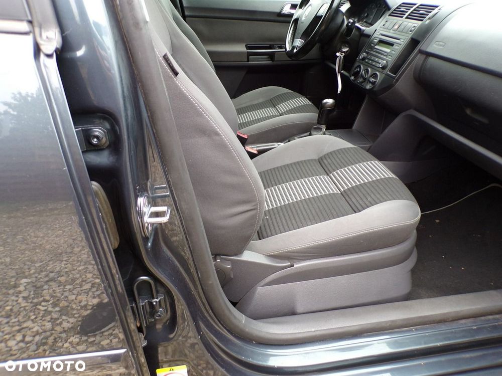 Volkswagen Polo - 27