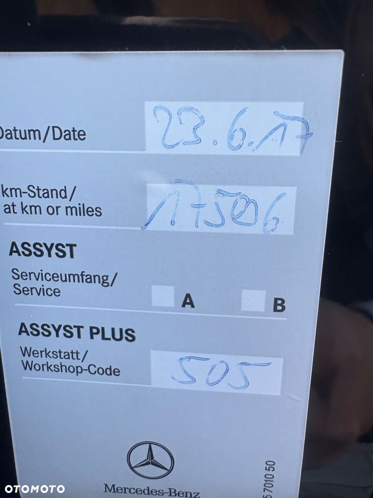 Mercedes-Benz GLA - 25