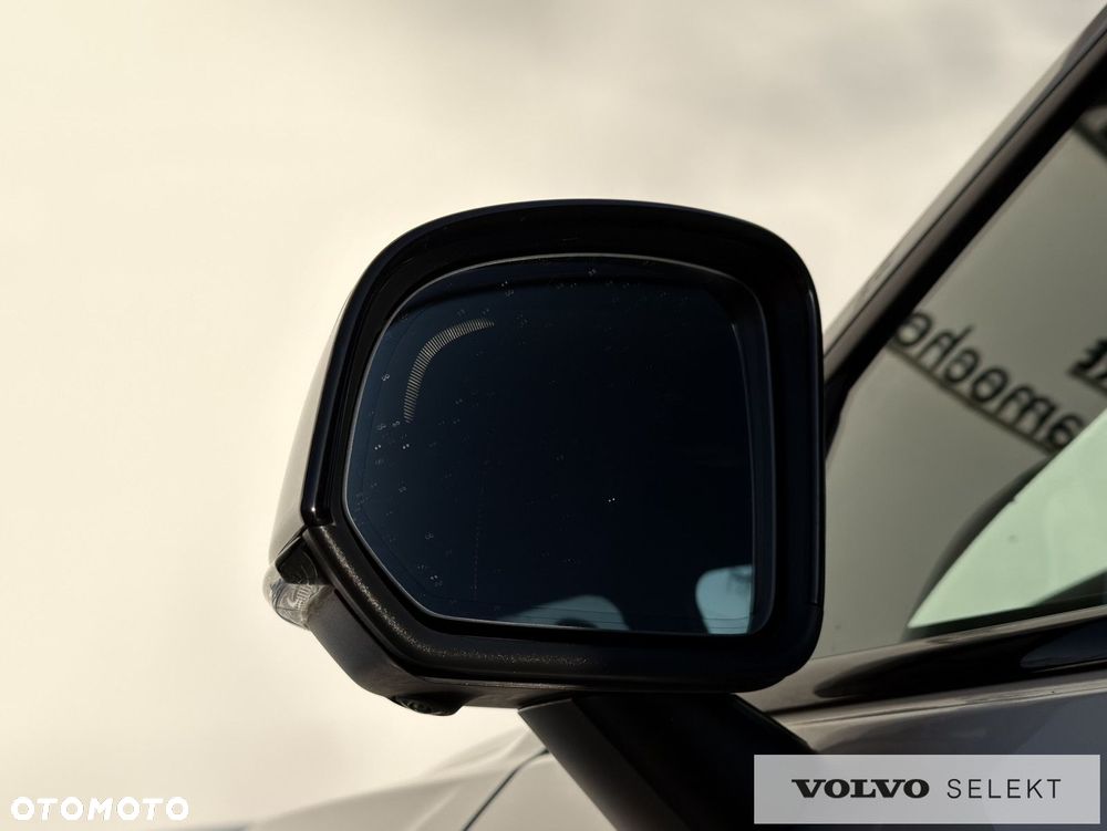 Volvo XC 40 - 38