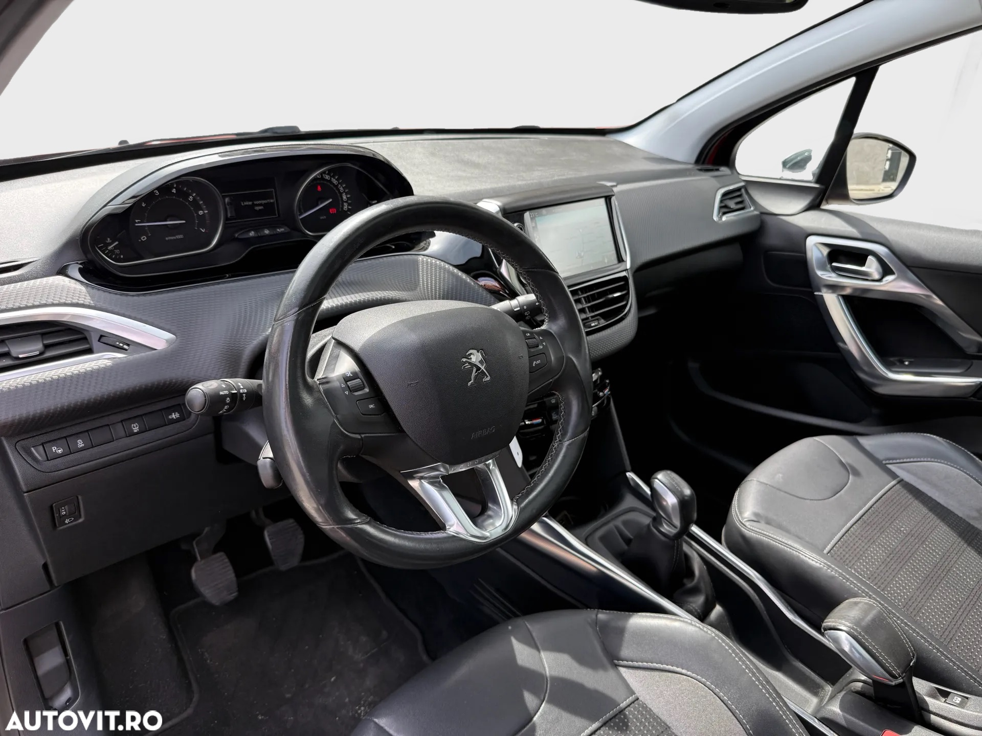 Peugeot 2008 1.2 VTi Allure - 10