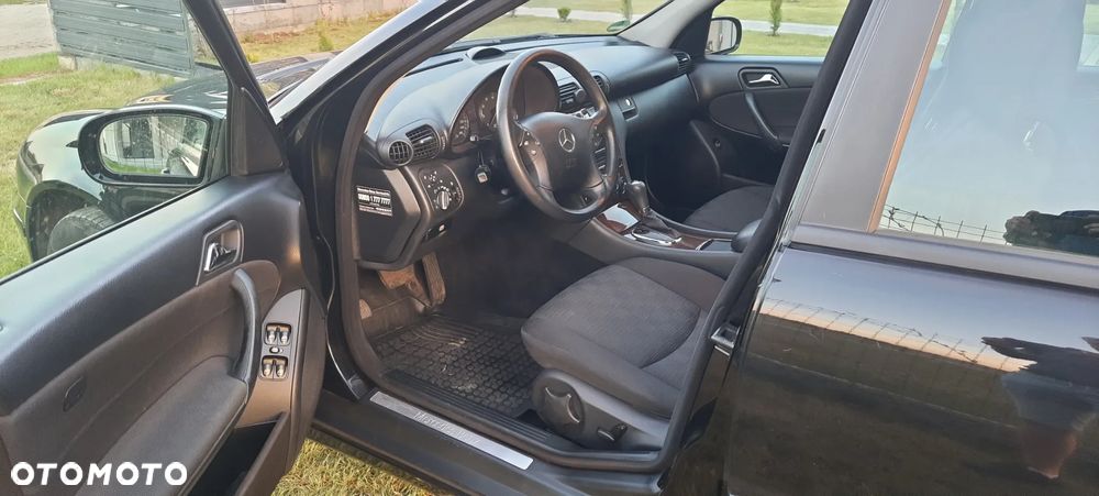 Mercedes-Benz Klasa C 180 Kompressor Automatik Classic - 13