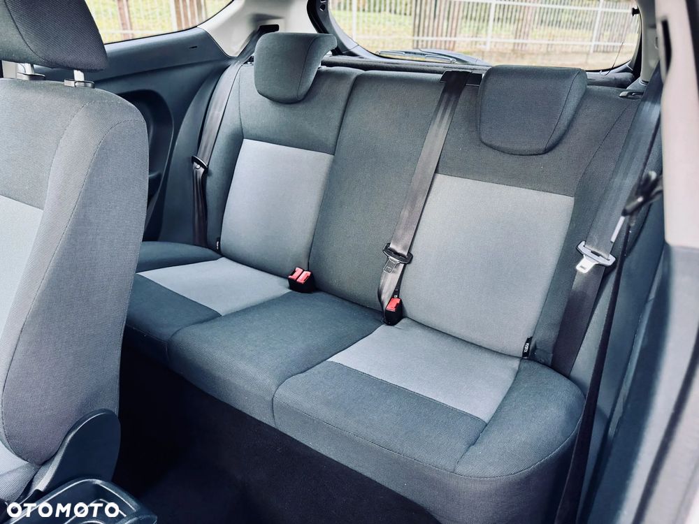 Ford Fiesta 1.4 TDCi Ambiente - 18