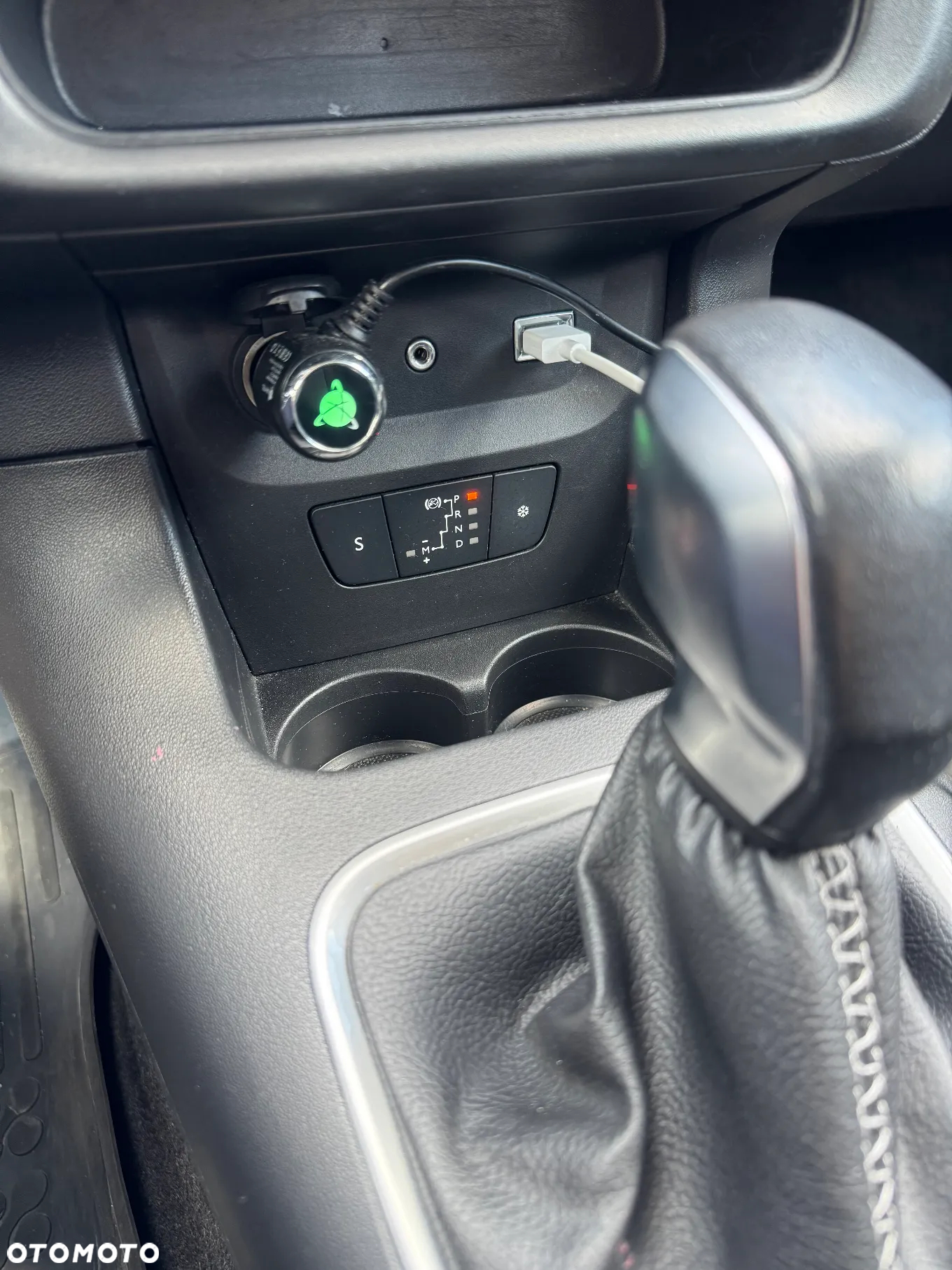 Citroën C3 1.2 PureTech Shine S&S EAT6 - 12