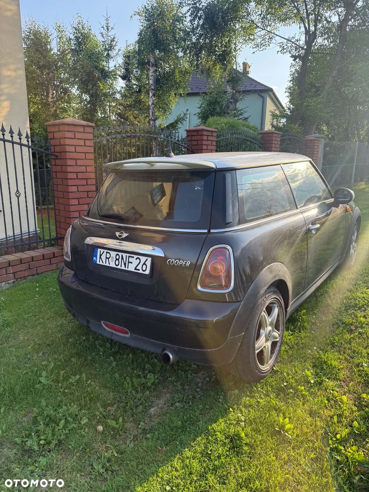 MINI Cooper Standard - 2