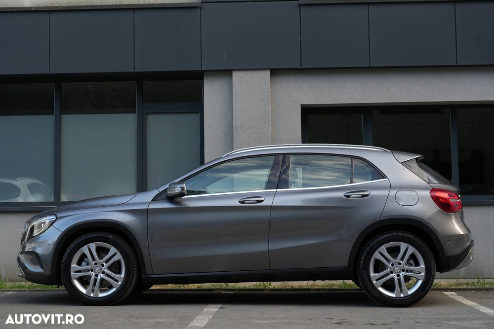 Mercedes-Benz GLA 220 d 4MATIC 7G-DCT - 27